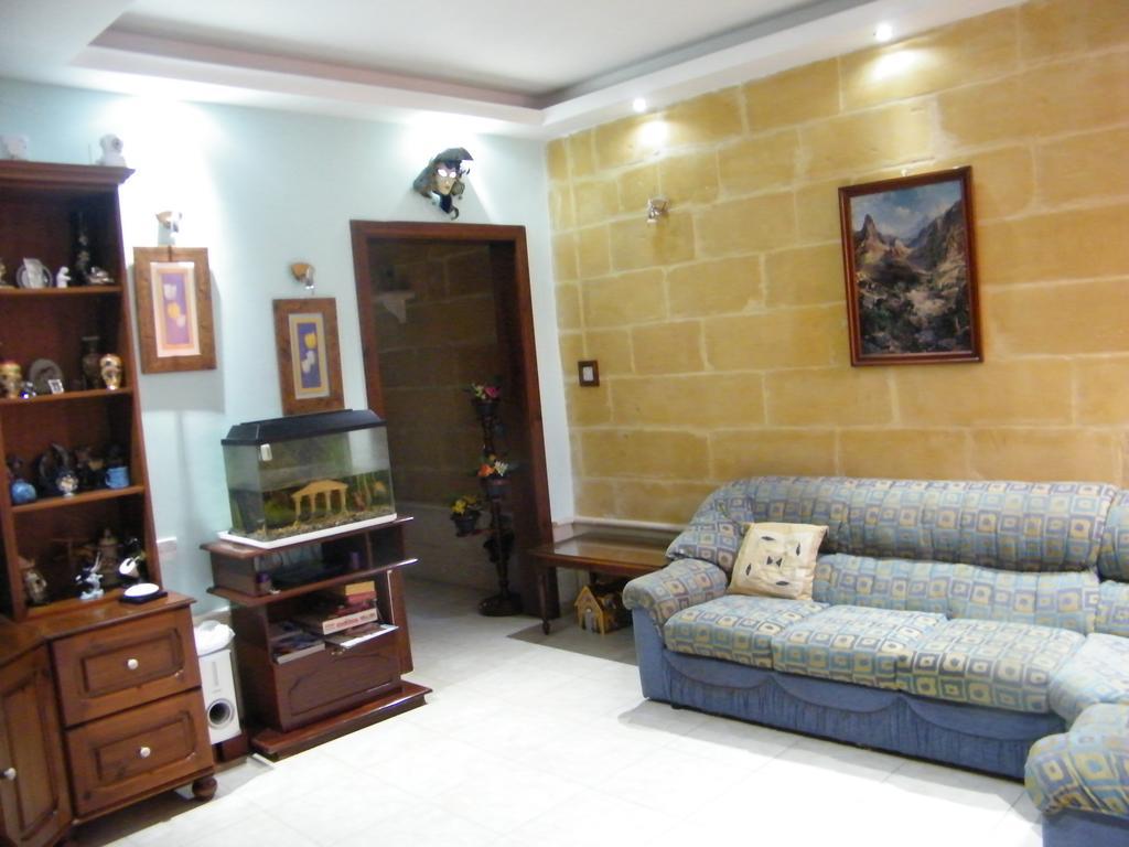 Apartamento Nocturne Family House Paola Exterior foto